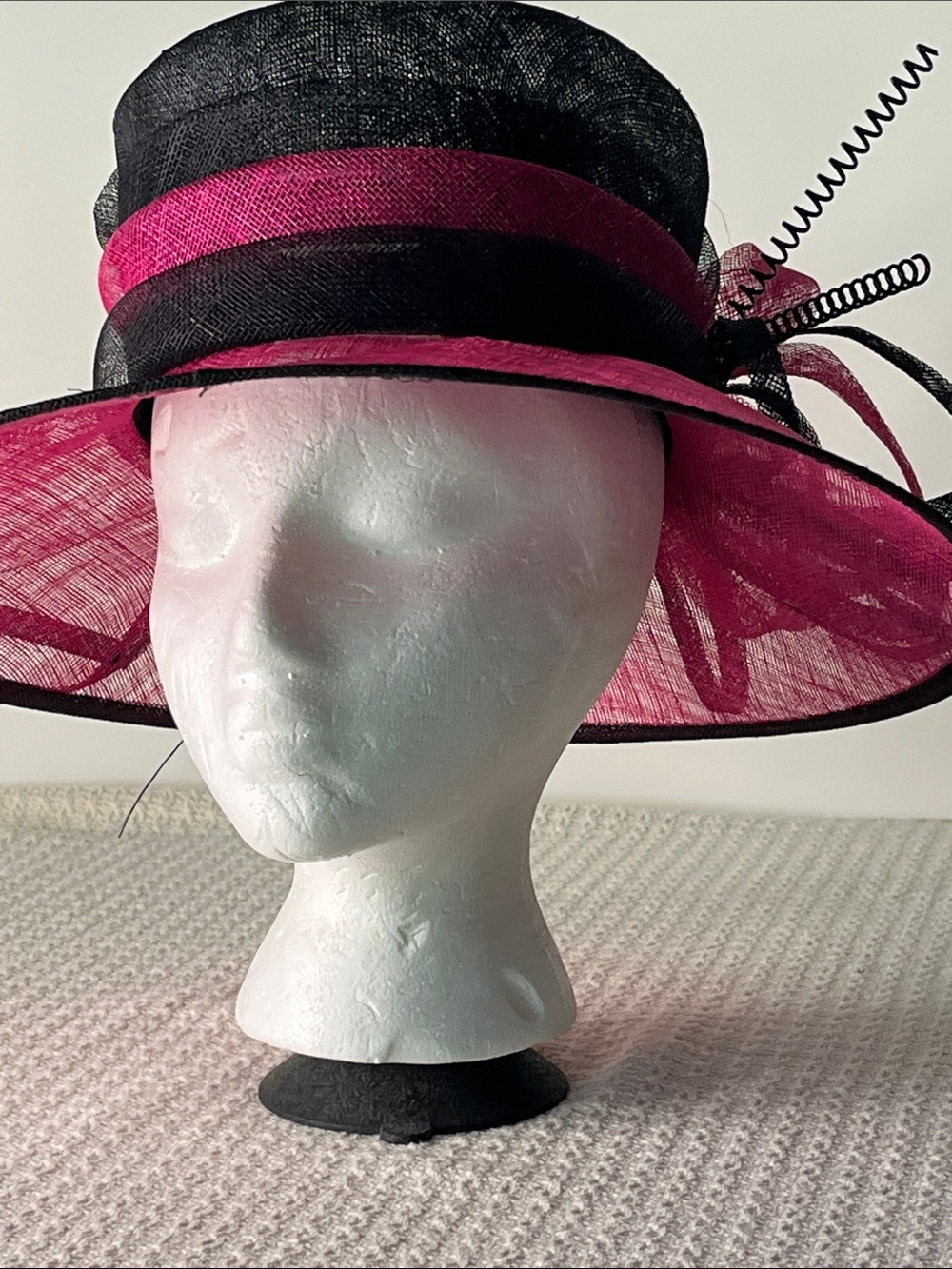 Woman's Derby Devine mesh hat, black/hot pink, Embellished, gorgeous, like new!